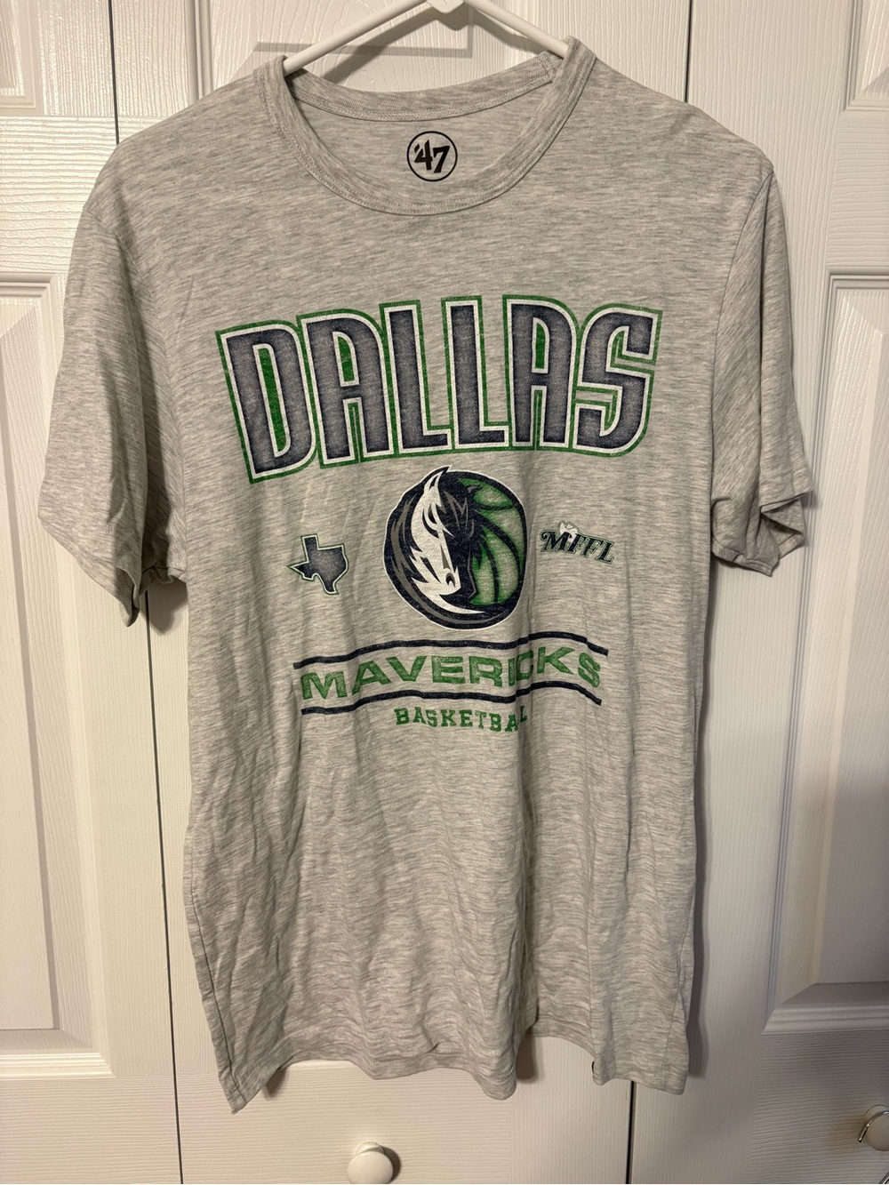 '47 Dallas Mavericks Heather Gray Logo Tee with Green & Navy Accents